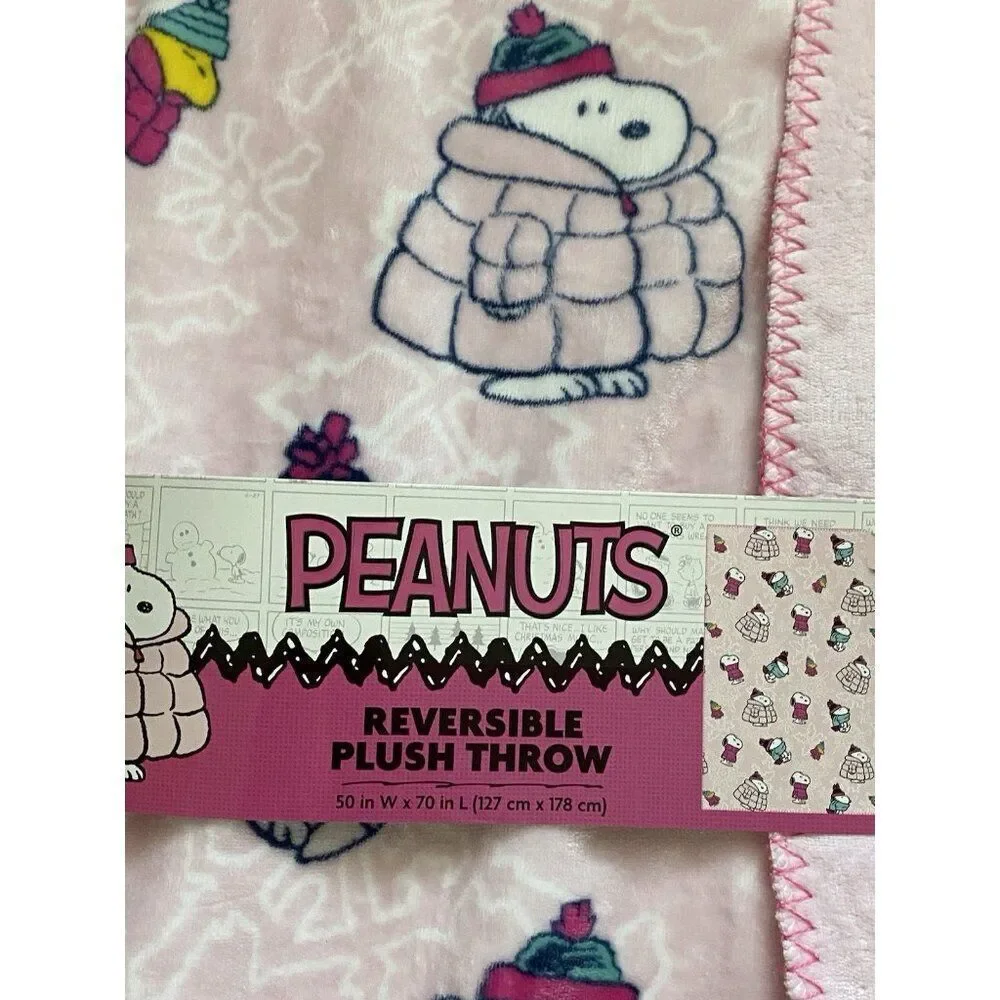 Peanuts Snoopy Woodstock Puffer Jacket Puffy Coat Throw Blanket 50‎ X 70” Pink